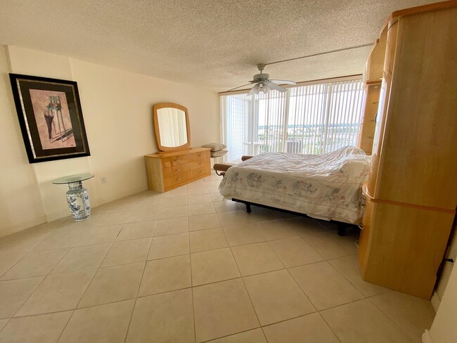 Foto del edificio - 3546 S Ocean Blvd