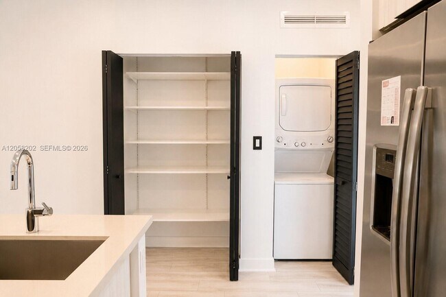 Foto del edificio - 4740 NW 84th Ct