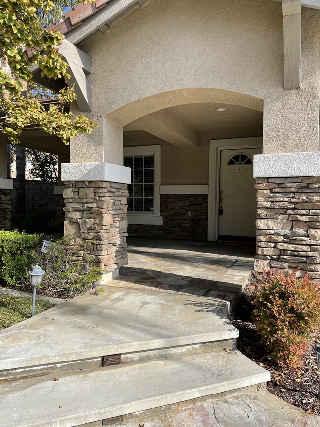 Building Photo - 1167 Innisfree Ct