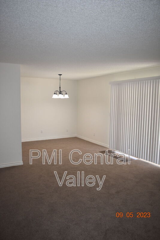 Building Photo - 280 Prado Way