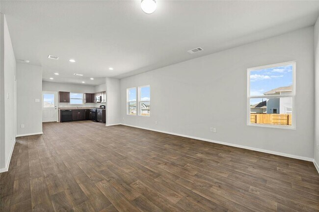 Foto del edificio - 11712 Domenico Cv