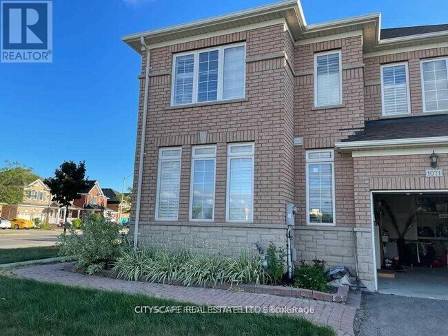 Building Photo - 1071 Tupper Dr