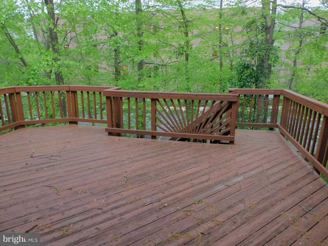 6417 Cherokee Ct, Alexandria, VA 22312 Townhouse for Rent in