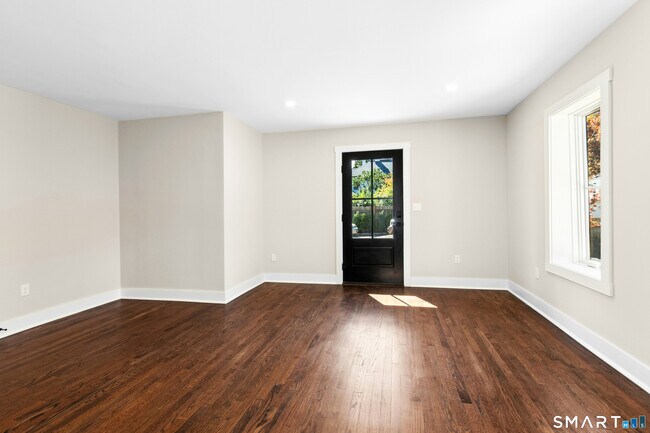 Foto del edificio - 7 Ivy Hill Rd