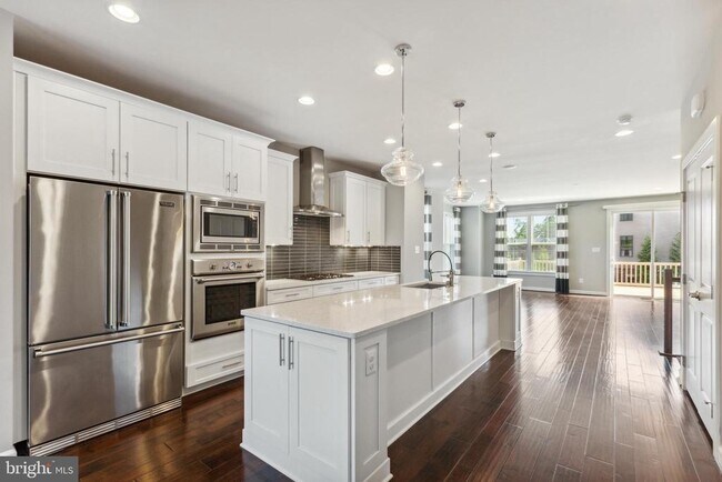 Foto del edificio - 9314 Sweetbay Magnolia Ct