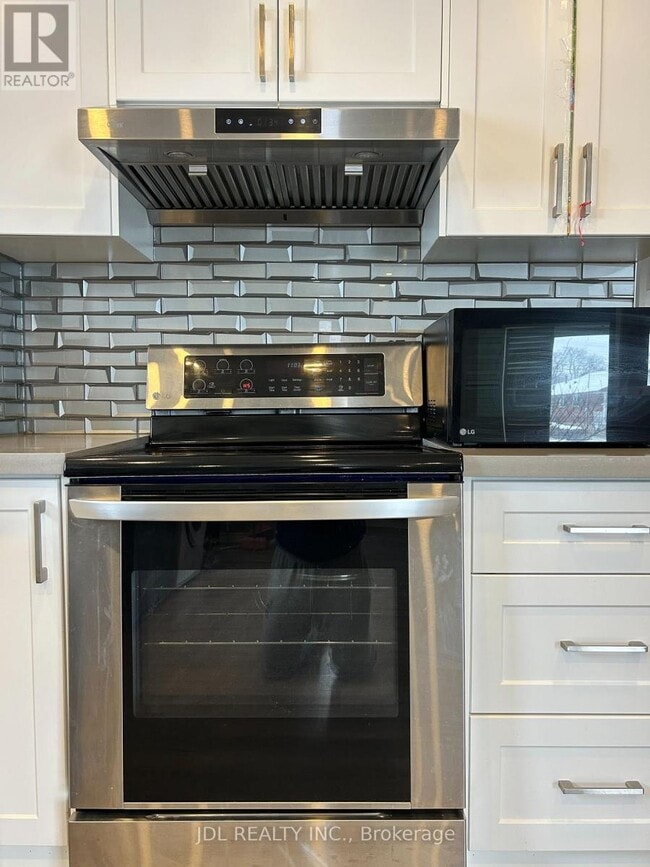 Building Photo - 9 Amethyst Rd