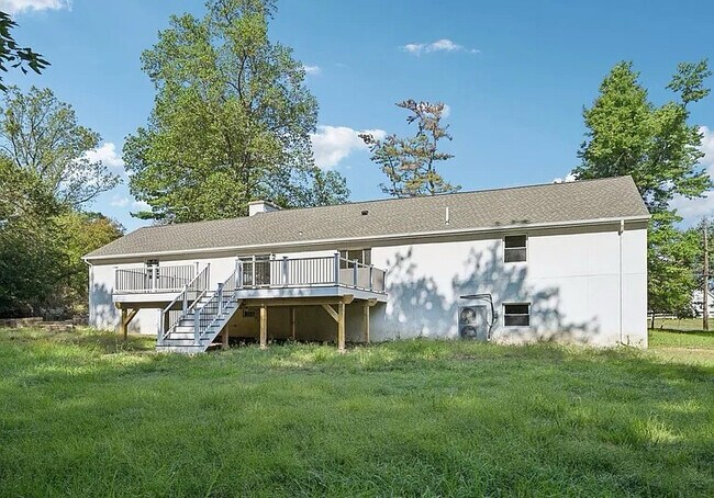 Foto del edificio - 711 E Butler Pike