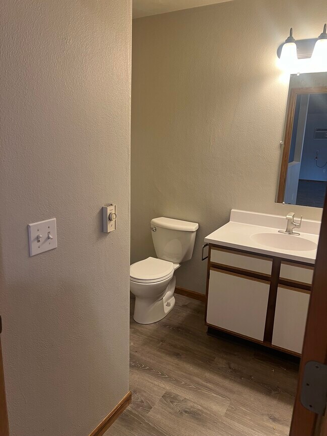 Foto del edificio - 3216 Midvale Dr