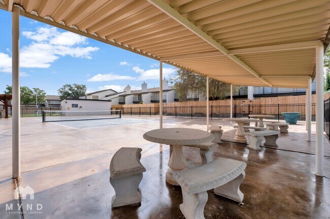 Foto del edificio - 6215 Indiana Ave