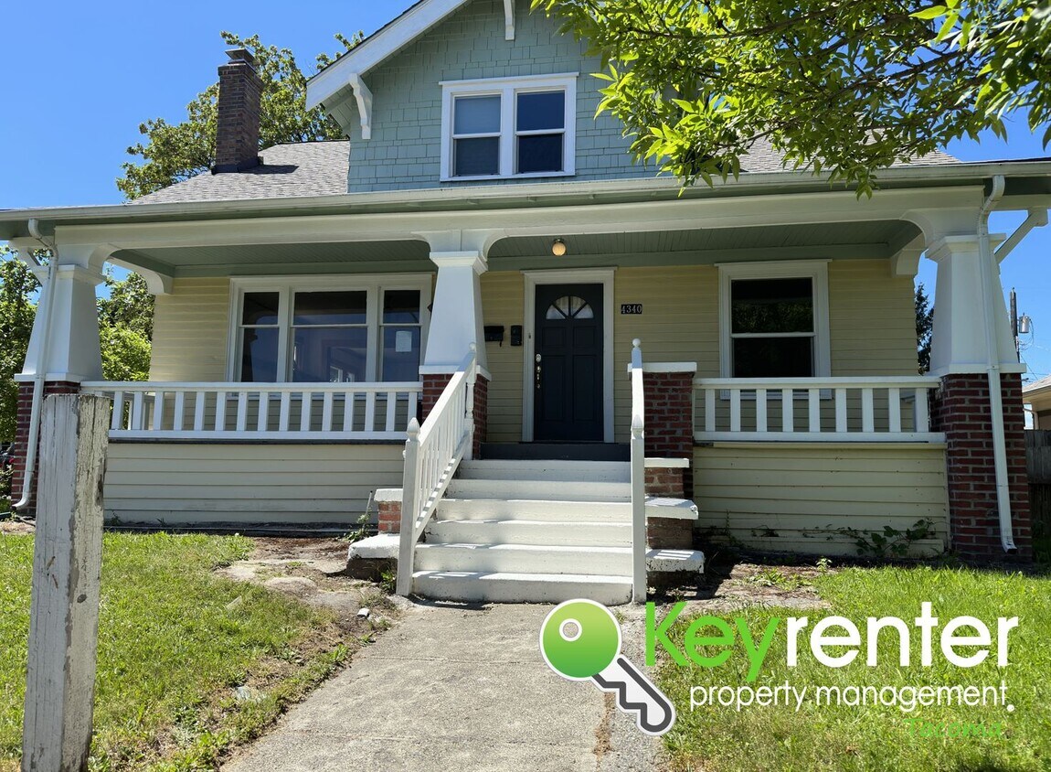 Primary Photo - Early Classic 5Bed/3Bath Tacoma Home