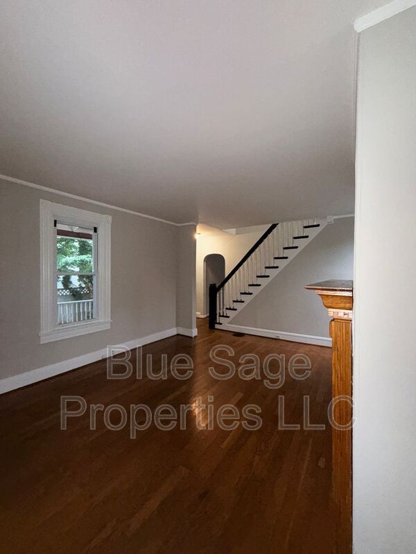 Foto del edificio - 913 8th Ave