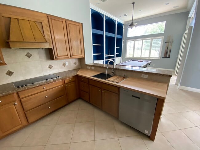 Building Photo - 8104 Kiawah Trce