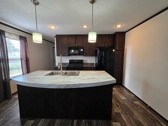 Building Photo - 3727 Birch St