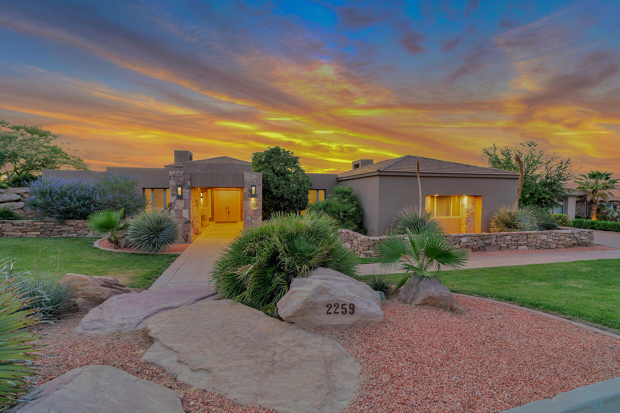 Primary Photo - 2259 Stone Cliff Dr