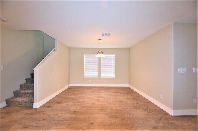 Foto del edificio - 6681 Sleepy Meadow Ct