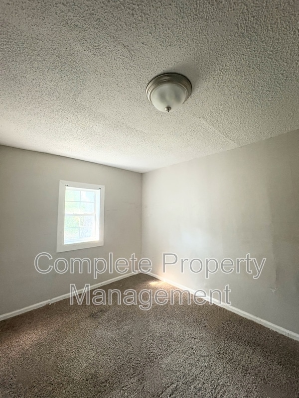 Building Photo - 2129 Powderly Ave SW