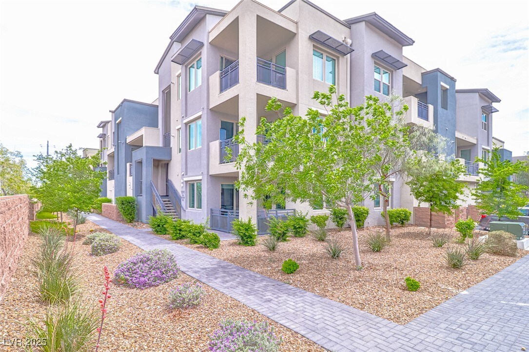 Foto principal - 11290 Hidden Peak Ave