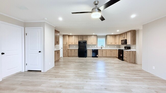 Building Photo - 29647 Erie Ct