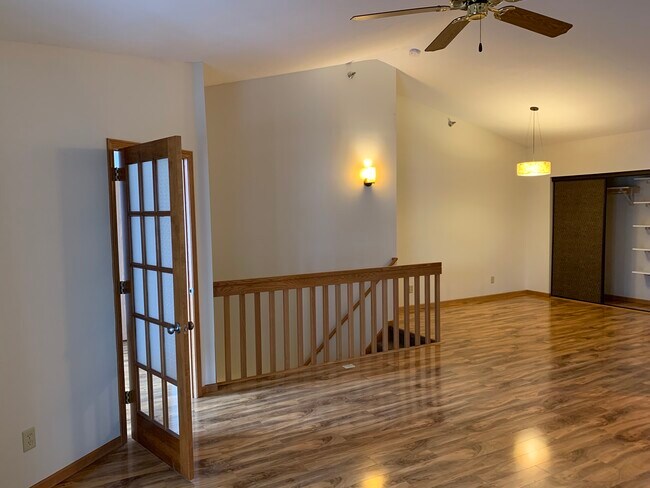 Building Photo - 1822 Deerhaven Ln NE