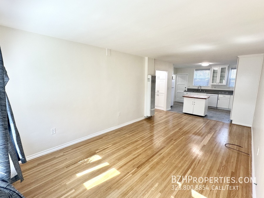 Primary Photo - 1Bed 1Bath with In Unit Washer/Dryer and B...