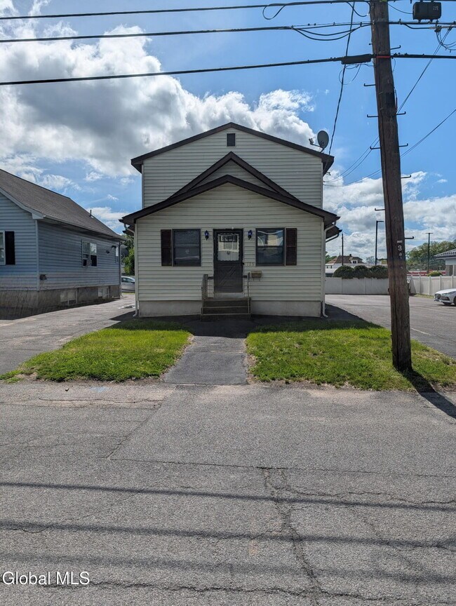 Foto del edificio - 1729 Ferguson St