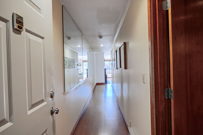 Photo - 153 Madison Ave N (Bainbridge Island, WA) Apartment