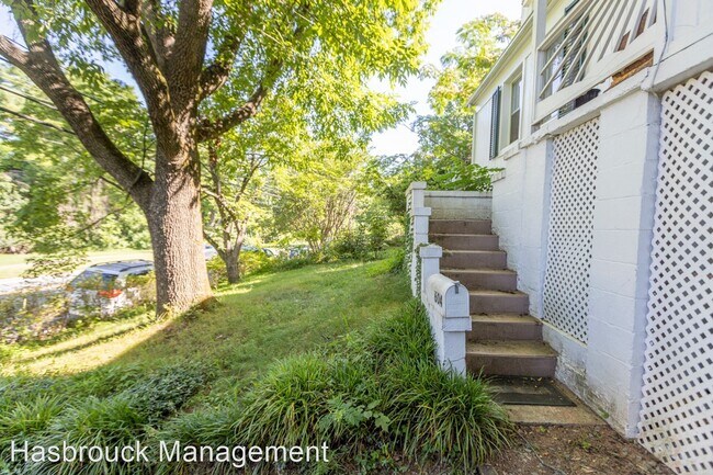 Foto del edificio - 2 br, 1 bath House - 604 McIntire Road