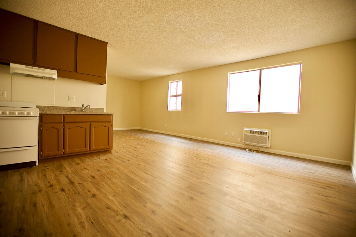 Foto principal - 400 S Hobart Blvd