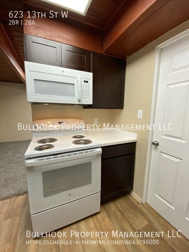 Foto del edificio - 623 13th St W