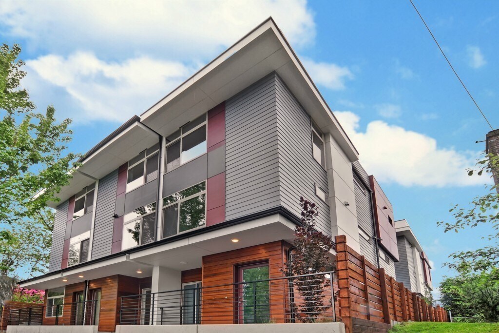 Foto principal - 2205 15th Ave S