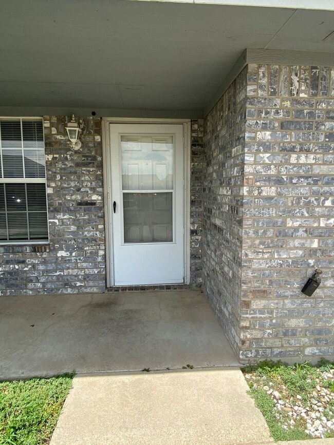 Foto del edificio - 1713 Windward Dr