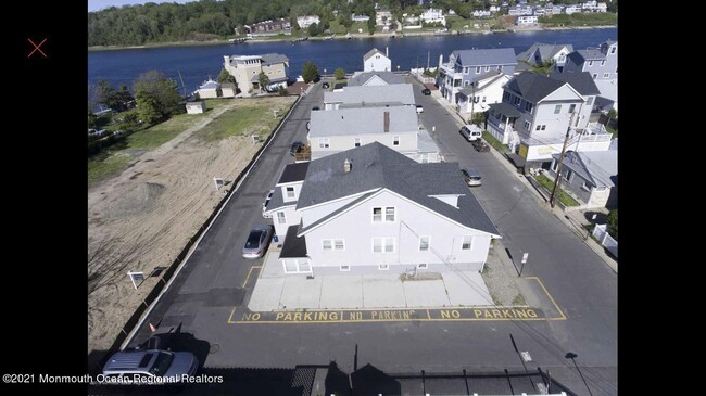 Building Photo - 2 Via Ripa