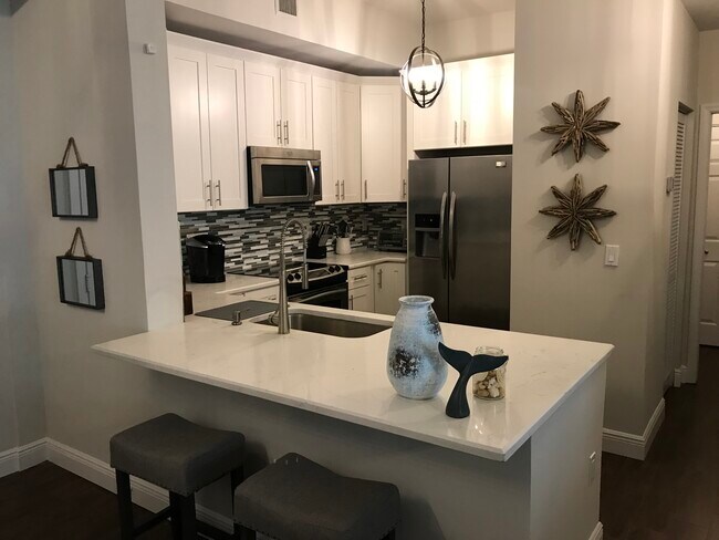 Kitchen - 806 E Windward Way