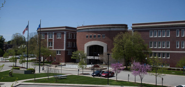 The Landmark In West Hartford Center Apartments - West Hartford, CT ...