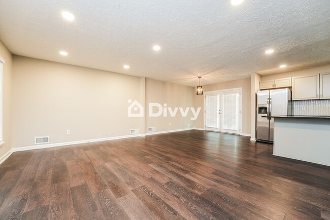 Building Photo - 526 Rockborough Drive