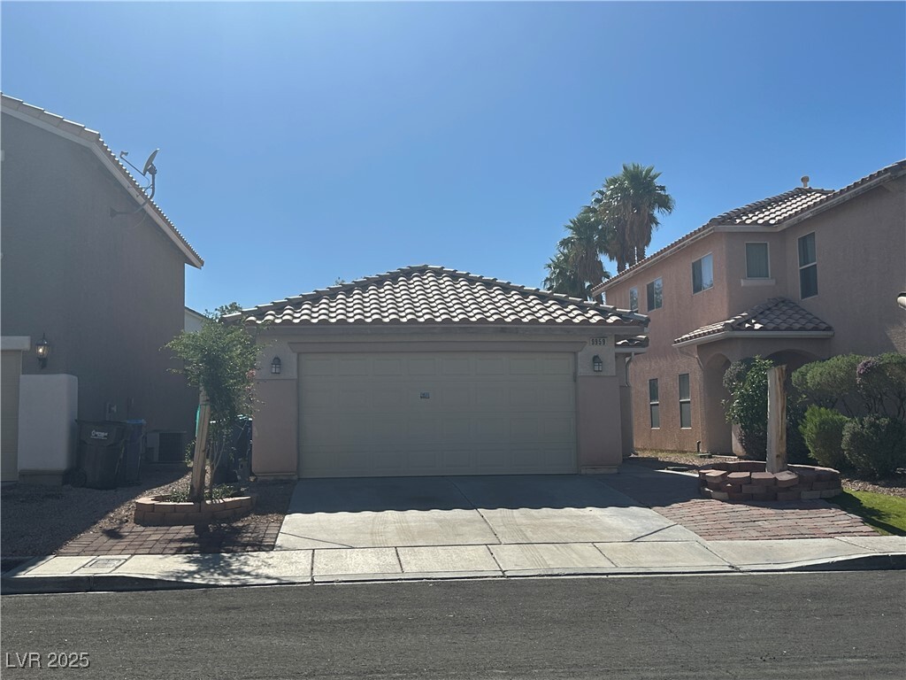 Foto principal - 9959 Perceval St
