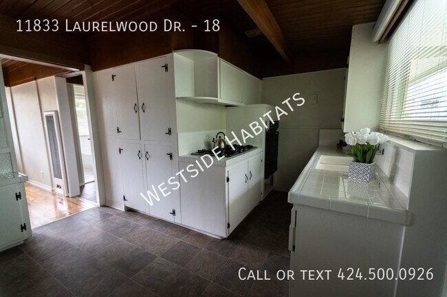 Foto del edificio - 11833 Laurelwood - Gorgeous, fully renovat...