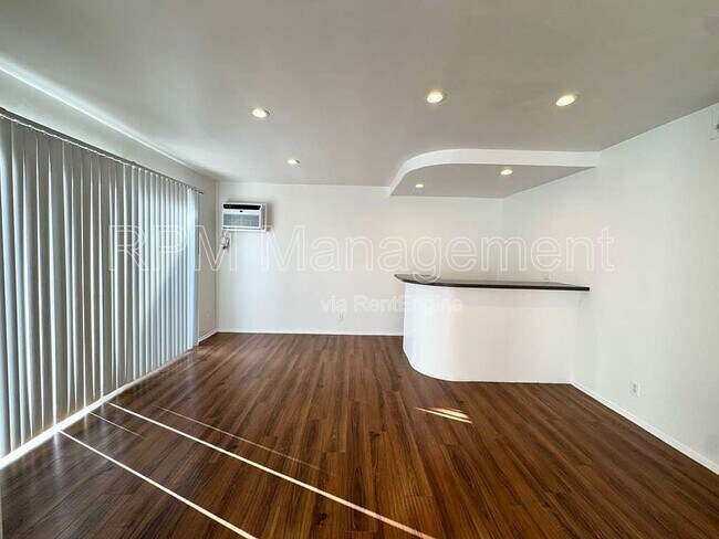 Foto del edificio - 11939 Albers St