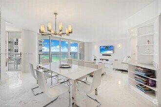 Building Photo - 16425 Collins Ave