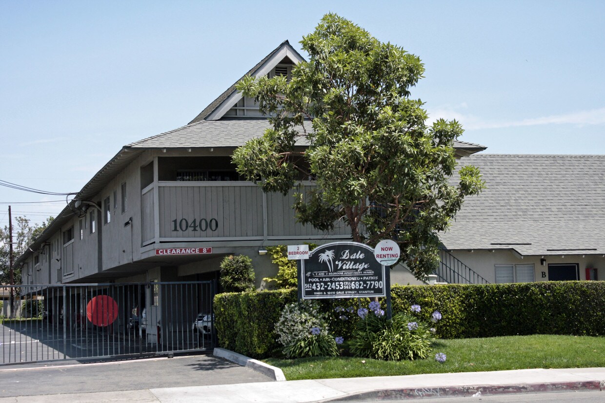 Primary Photo - 10400 Dale Ave