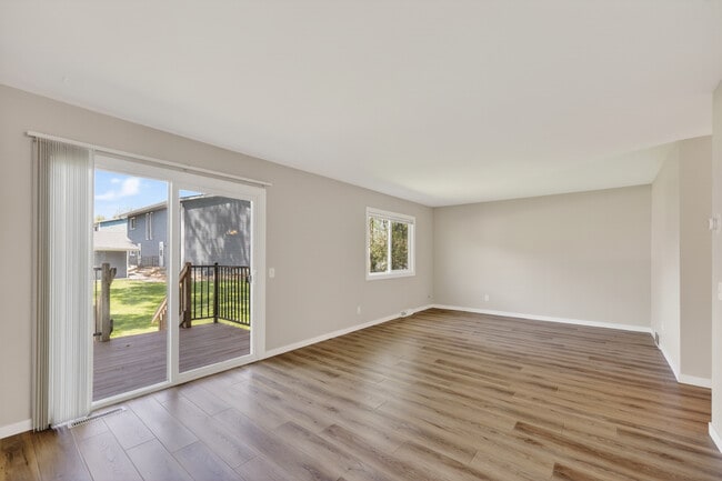 Building Photo - 6314 Maywood Ave