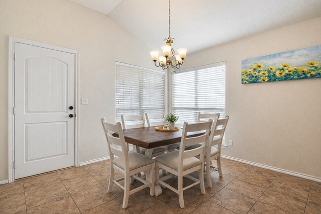 Foto del edificio - 912 Purdue St