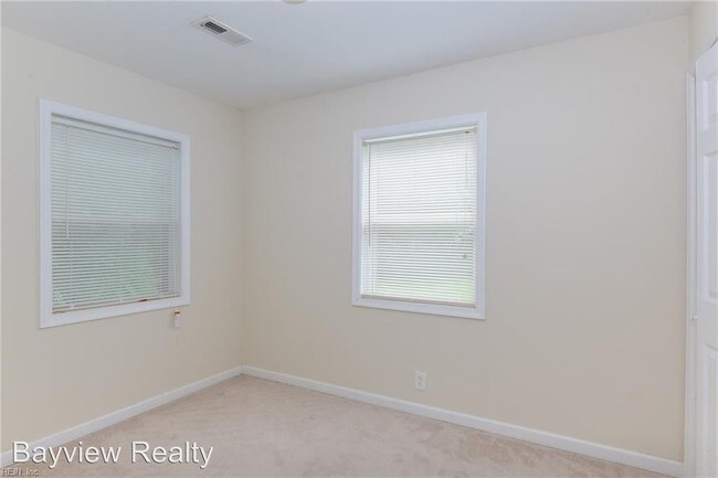 Building Photo - 3 br, 2 bath House - 407 Macdonald Rd