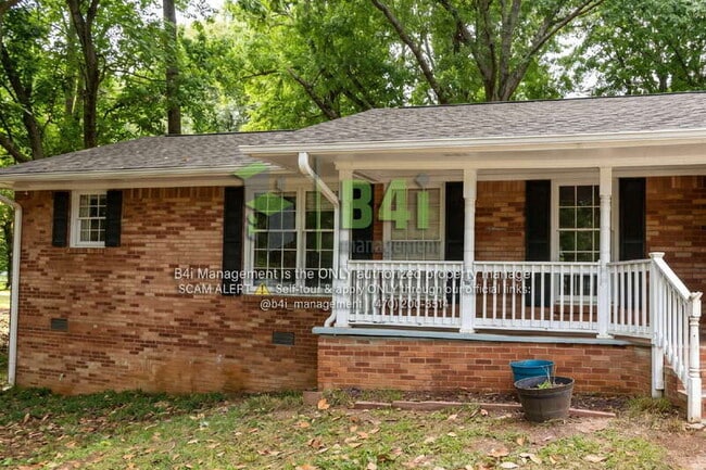 Foto del edificio - 6106 Venetian Way SW