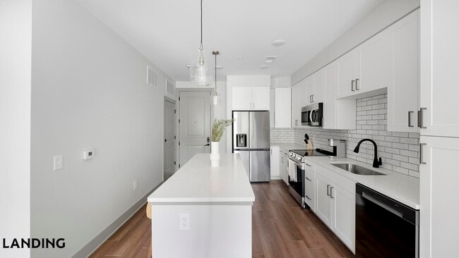 Building Photo - 1310 Hillside Ave