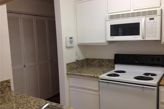 Foto del edificio - 10655 Lemon Ave