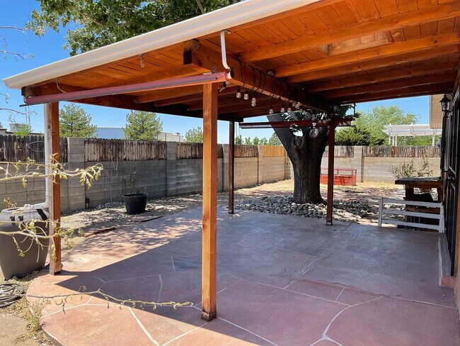 Foto del edificio - Single Family Home