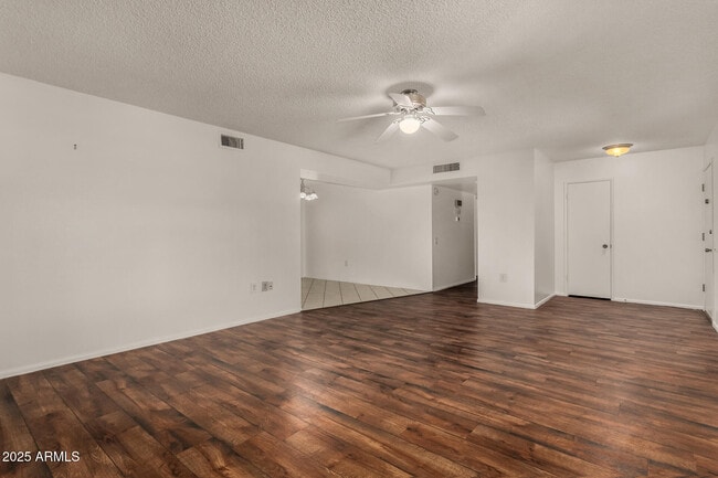 Building Photo - 16828 N 108th Ave