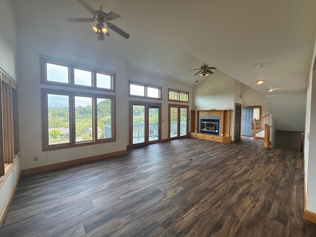 Building Photo - 125 Cogan Dr