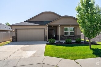 Building Photo - 7029 S Woodhaven Dr